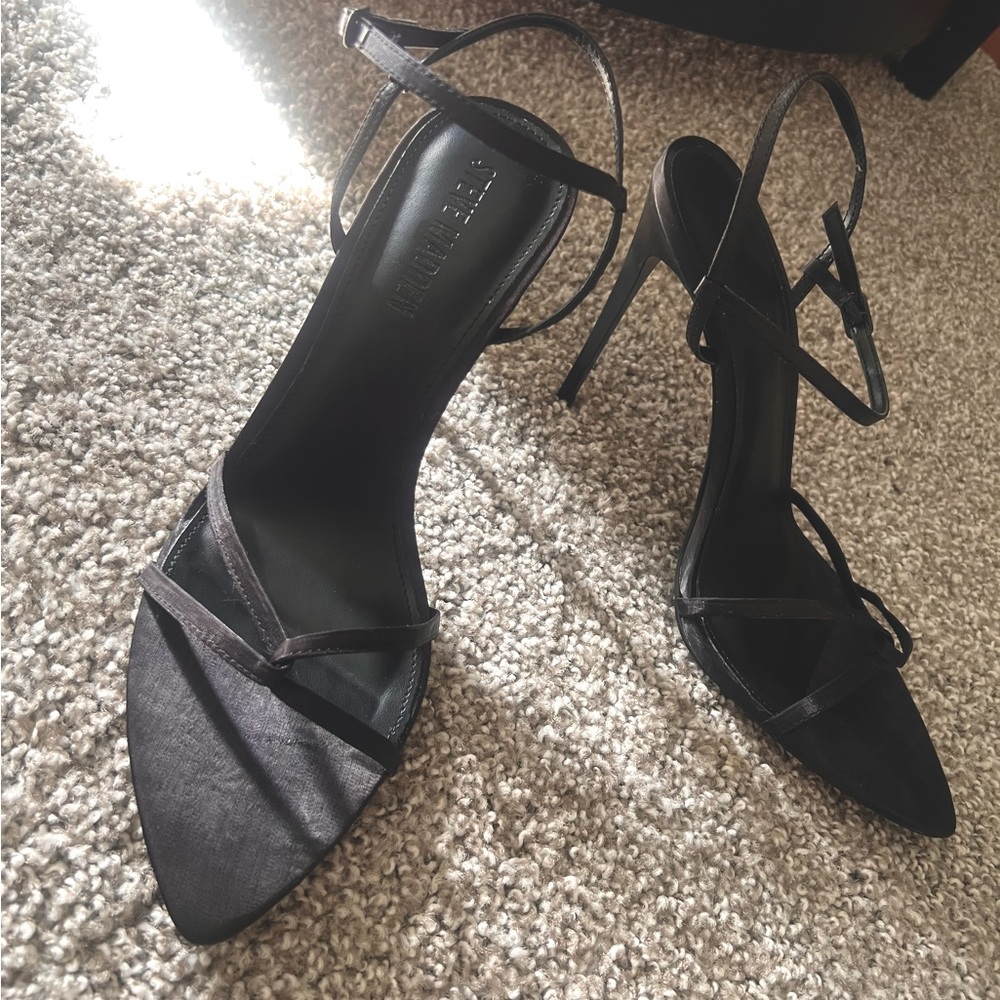Black Steve Madden Stilettos. Great Condition. 4in heel.